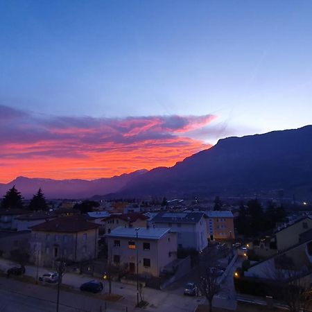 Vista Mozzafiato Sulle Alpi Apartment Rovereto  Exterior photo